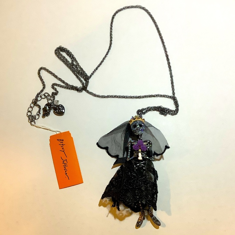Betsey Johnson Skeleton Bride Long Pendant Necklace New - Picture 3 of 5